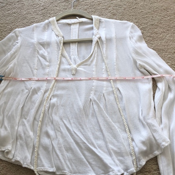 Ivory Anthropologie Top - Picture 7 of 7